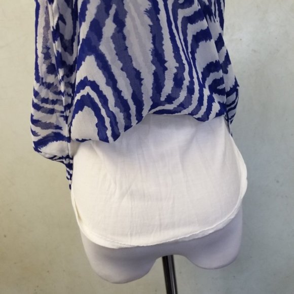 Aqua blue and white race back tank top size XS (S17) - Picture 2 of 8